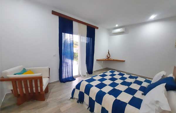 La chambre bleue avec salle de bain toilettes indépendantes Maison à vendre cap randoulène villa de haute qualité très bien située en deuxième ligne proche de cap skirring et de kabrousse
