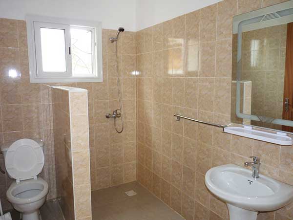 Appartement et studios à louer dans secteur Cap Randoulène, proche du village de Cap Skirring, des commerces et de la plage.