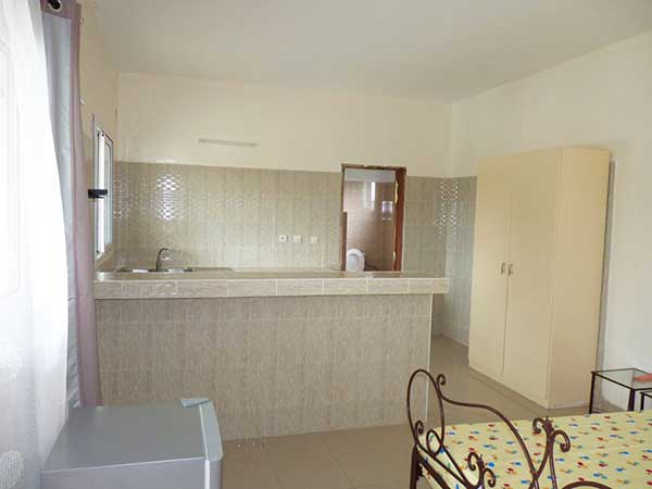 Appartement et studios à louer dans secteur Cap Randoulène, proche du village de Cap Skirring, des commerces et de la plage.