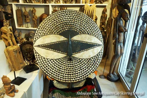 antiquités cap skirring sénégal grand choix de pièces uniques et rares chez Zorro Abdoulaye Sow photo arvimedia