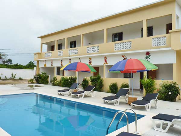 Appartement et studios à louer dans secteur Cap Randoulène, proche du village de Cap Skirring, des commerces et de la plage.