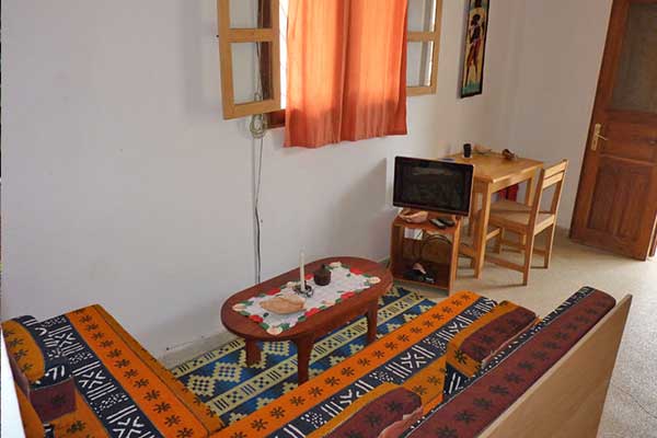 tout proche de la plage de Cap skrring des commerces et des hôtels cap randoulène