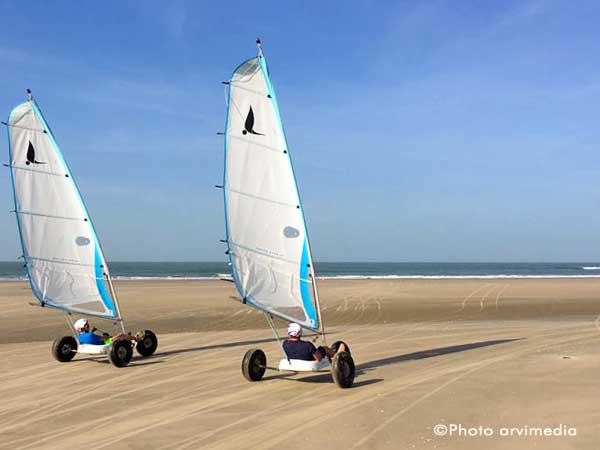 stage de char à voile organisé par Patrice Gauchy moniteur diplomé d'état  photo kadia gueye pour arvimedia