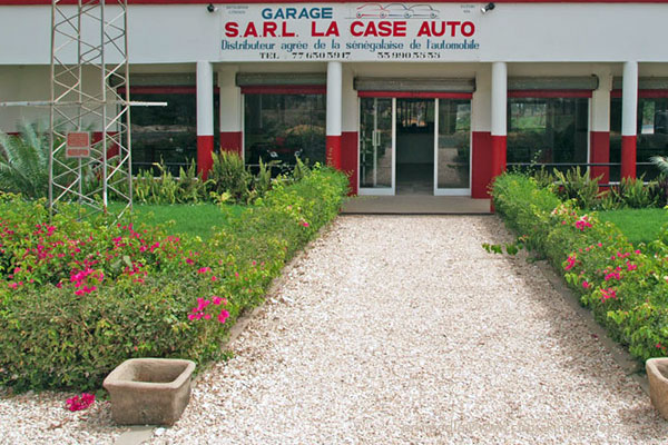 Garage automobile garagiste de Cap Skirring vente location réparation entretien vidange nettoyage de véhicules 4x4 quad moto de toutes marques..