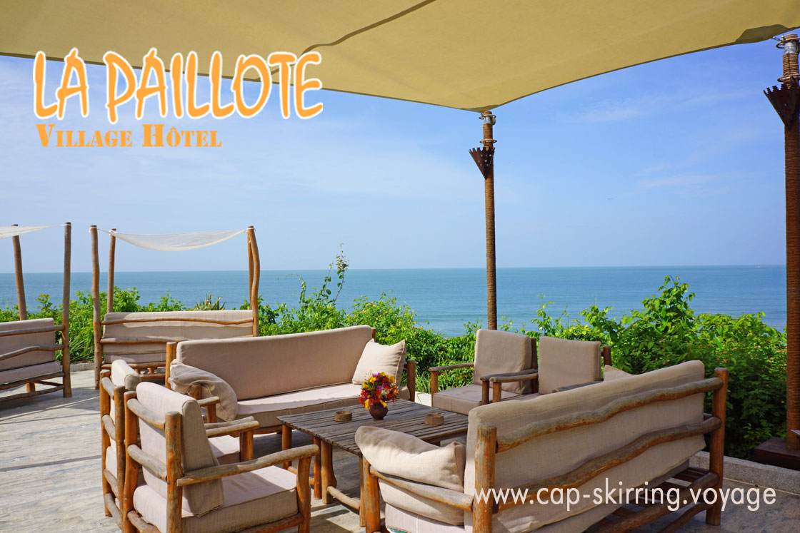 magnifique hôtel situé en bord de mer avec une magnifique plage et un service de qualité le lieu idéal dans le sud du Sénégal pour des vacances