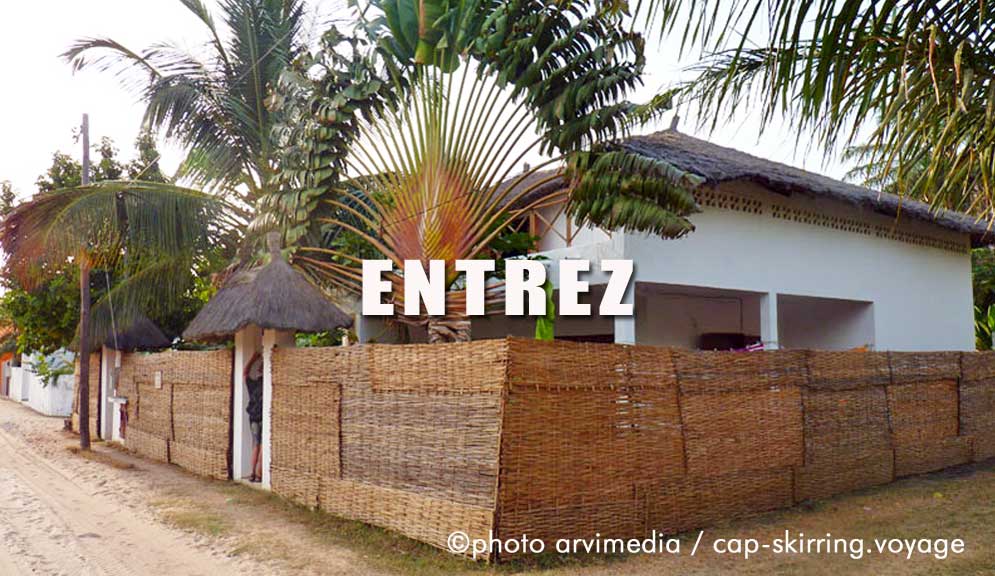 Deux appartements 4 personnes à louer en rez de chaussée dans jolie maison située proche de la plage de Cap Randoulène à peine 5 mn à pieds.