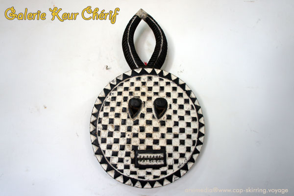 Masque lunaire Côte d'Ivoire masque rond