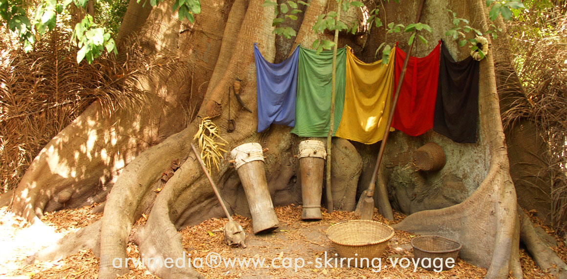 découverte des coutumes et traditions des diolas habitants de la Casamance photo réalisée par guy degoutte arvimedia