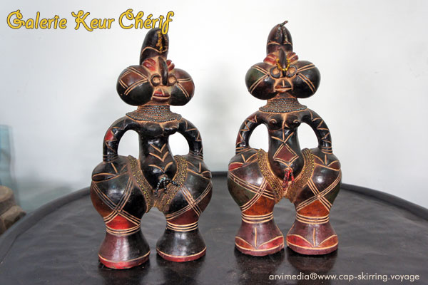Poupées Mangbétou Cameroun Statuettes originales