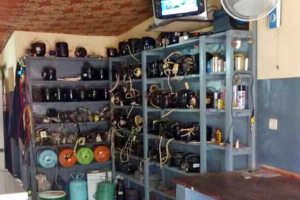 Khadim Gakou - Technicien froid Cap Skirring - stock pièces détachées occasion