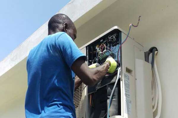 Khadim Gakou - Technicien froid Cap Skirring - Dépannage réparation climatisation réparateur clim