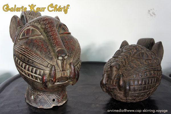 Statue terre cuite Léopard Cameroun objets décoratifs africains