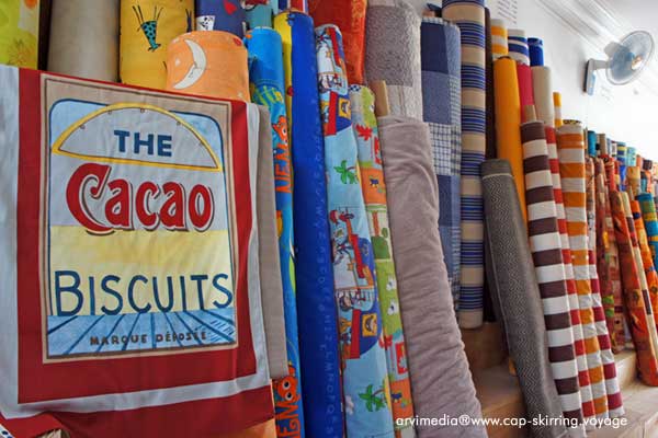 tissus multicolore motifs africain