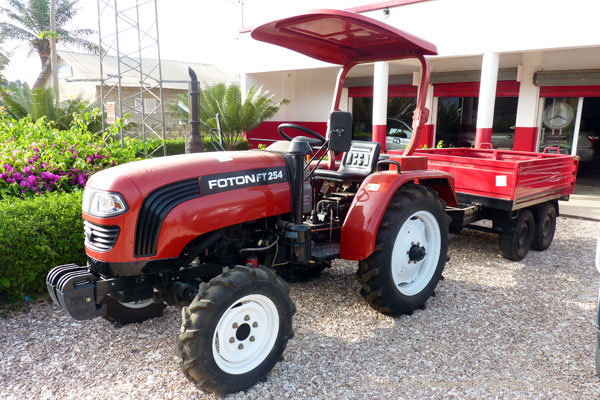 vendeur de tracteur à cap skirring la case auto spécialiste matériel agricole neuf et occasion