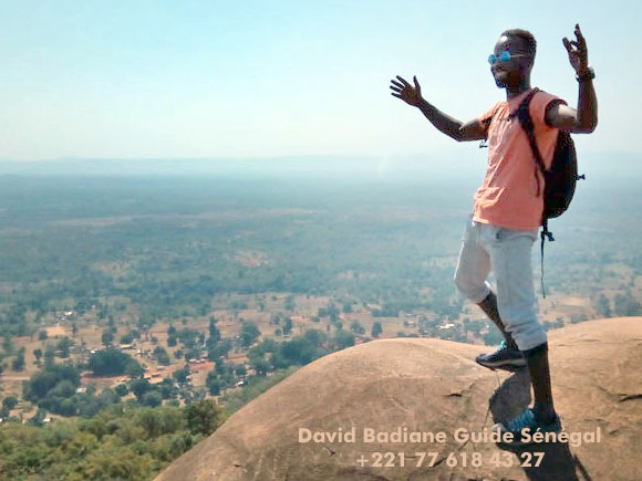 partez à la découverte des montagnes du fouta djalon avec David Badiane excursion en taxi privé parcours à la carte suivant vos envies. Sénégal